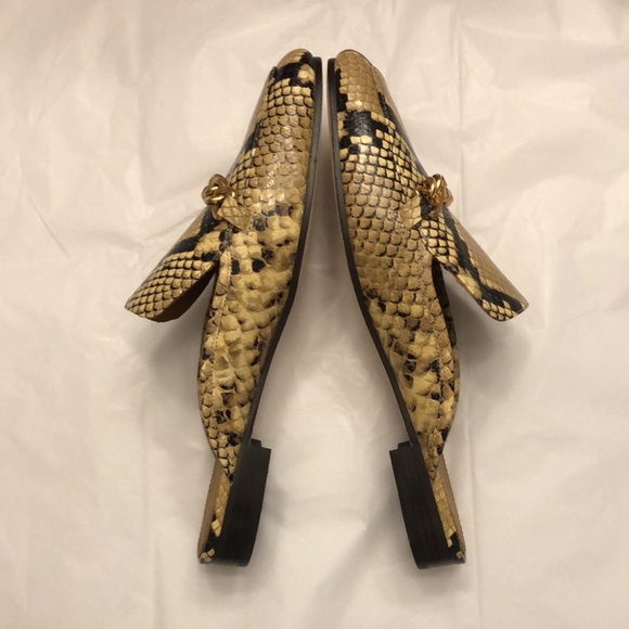 Tory Burch Mini Benton Loafer Slide w/Charm in Sand Drift Embossed. Size 7.5. - Picture 10 of 14